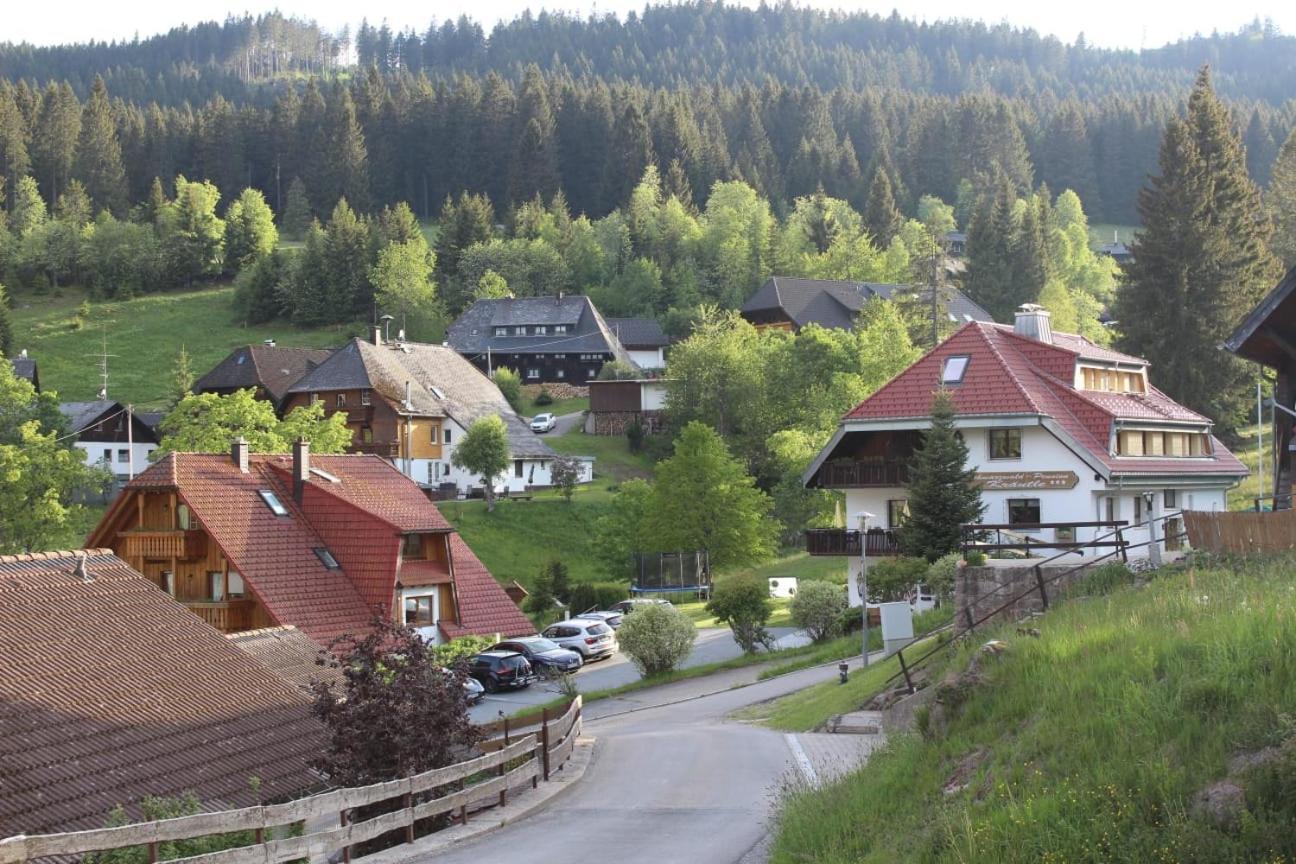 فيلدبرج Schwarzwald-Hotel Kraeutle المظهر الخارجي الصورة